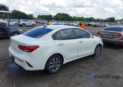 2022 Kia Rio S z USA, uszkodzony, nr VIN 3KPA24AD9NE458089